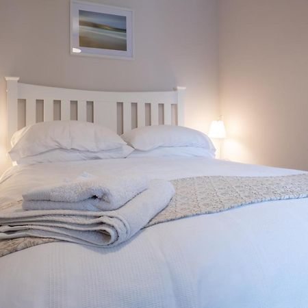 Contemporary One Bedroom Apartment Close To All Amenities In Conservation Area Tain Luaran gambar